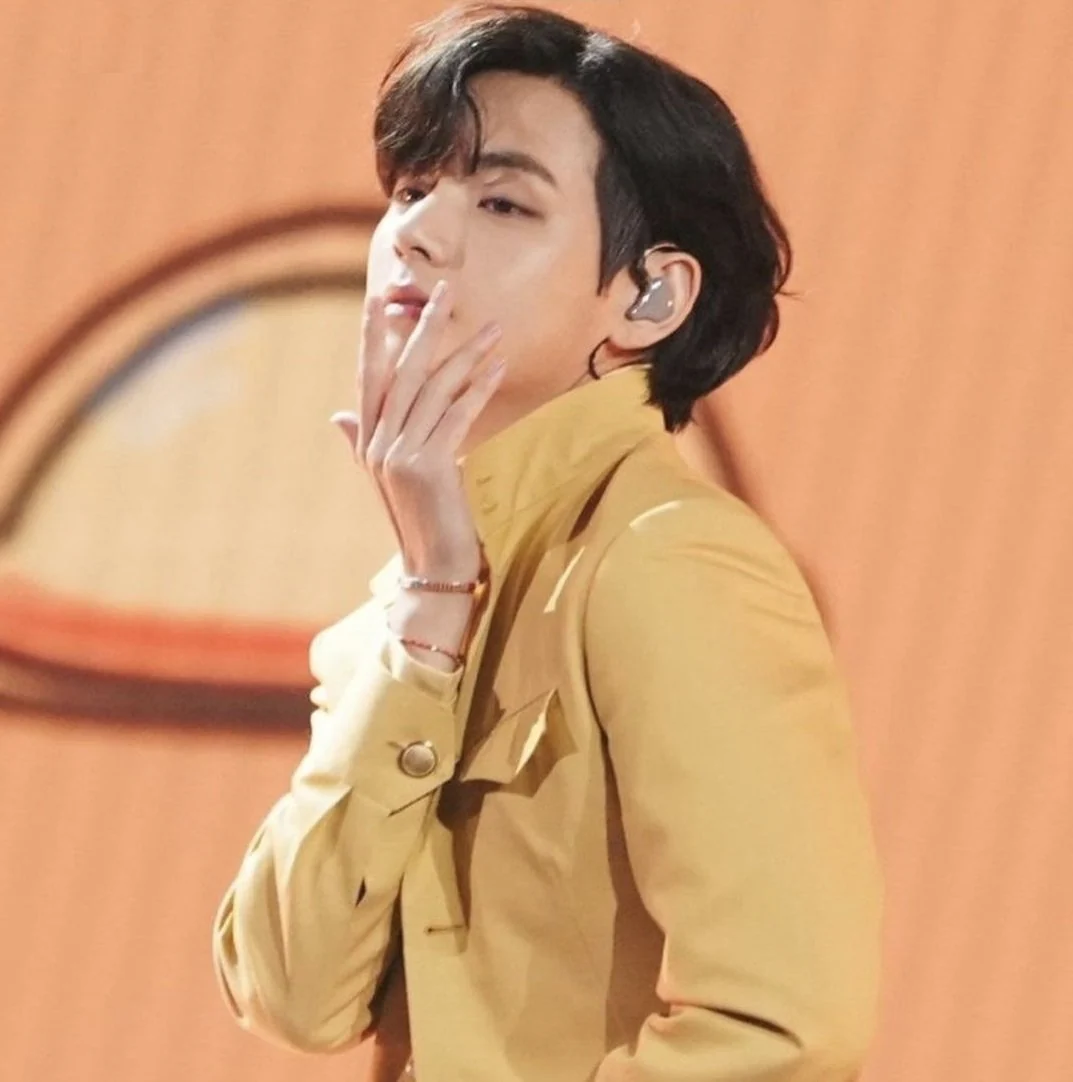 ABITMOR LAYER CHAIN BRACELET (BTS V'S PICK) - Image 4