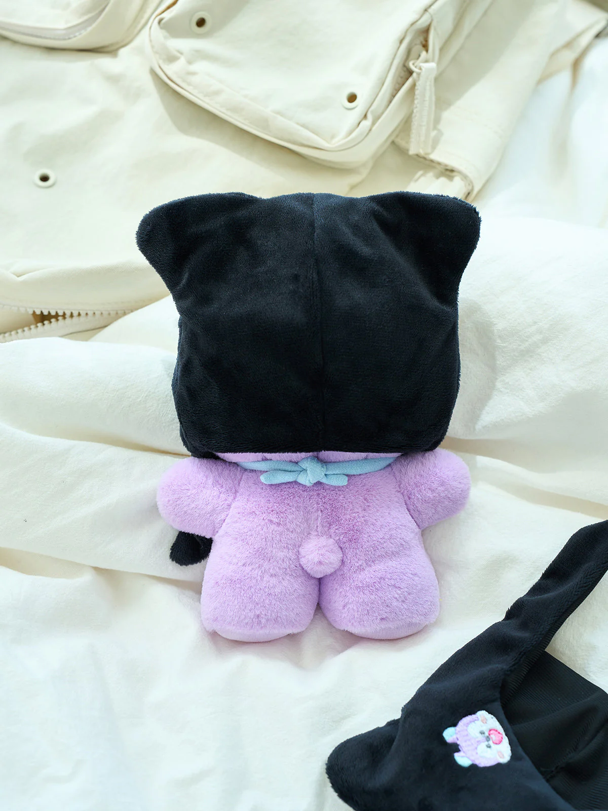 BT21 - MANG BASIC MD CLOSET - Image 6
