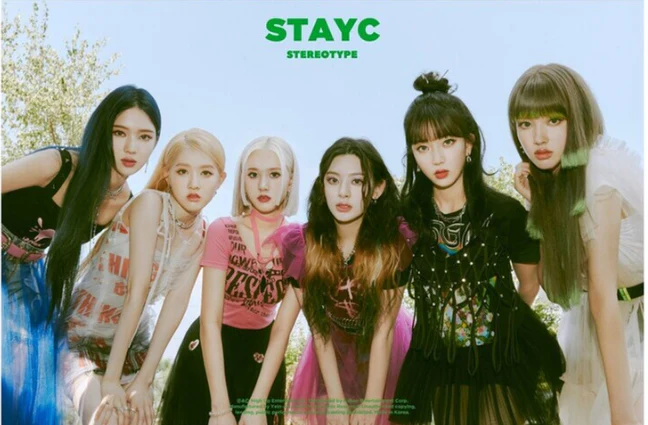 [POSTER#150,151] STAYC - Stereotype - Image 2