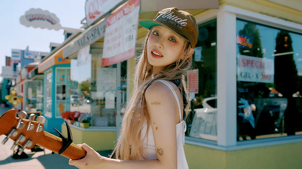 [POSTER 330- 338] YUQI (G)-IDLE - YUQ1 1ST MINI ALBUM - Image 3