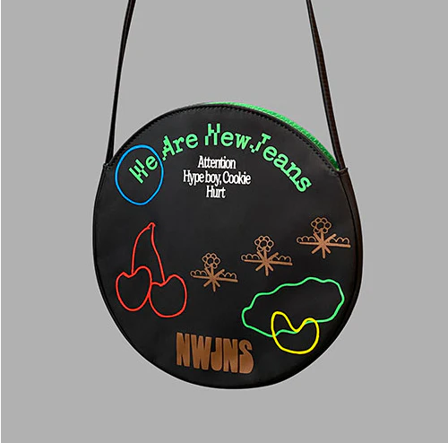 NewJeans - 1st EP [New Jeans] [Bag ver.] [Limited Edition] - Image 3