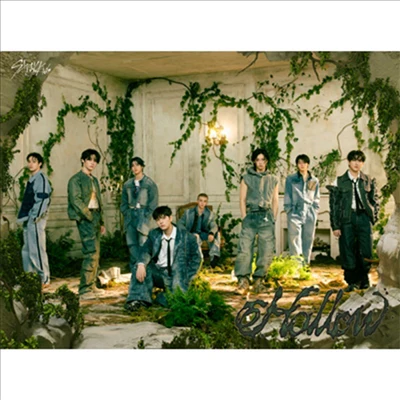 STRAY KIDS - JAPAN 3rd Mini Album [HOLLOW] - Image 2